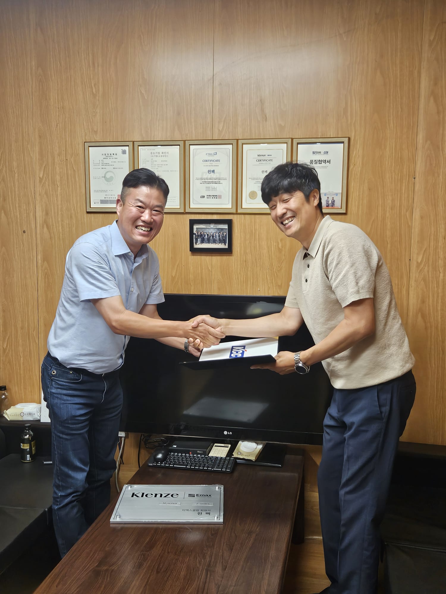 첨부된 이미지파일